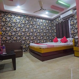 Super Hotel O Smriti Guest House