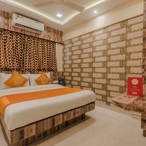 Oyo 10016 Hotel Golden Inn